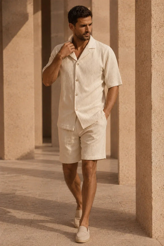 Portofino Summer Set™ Bianco Panna – completo estivo uomo con camicia e shorts coordinati, elegante e confortevole.